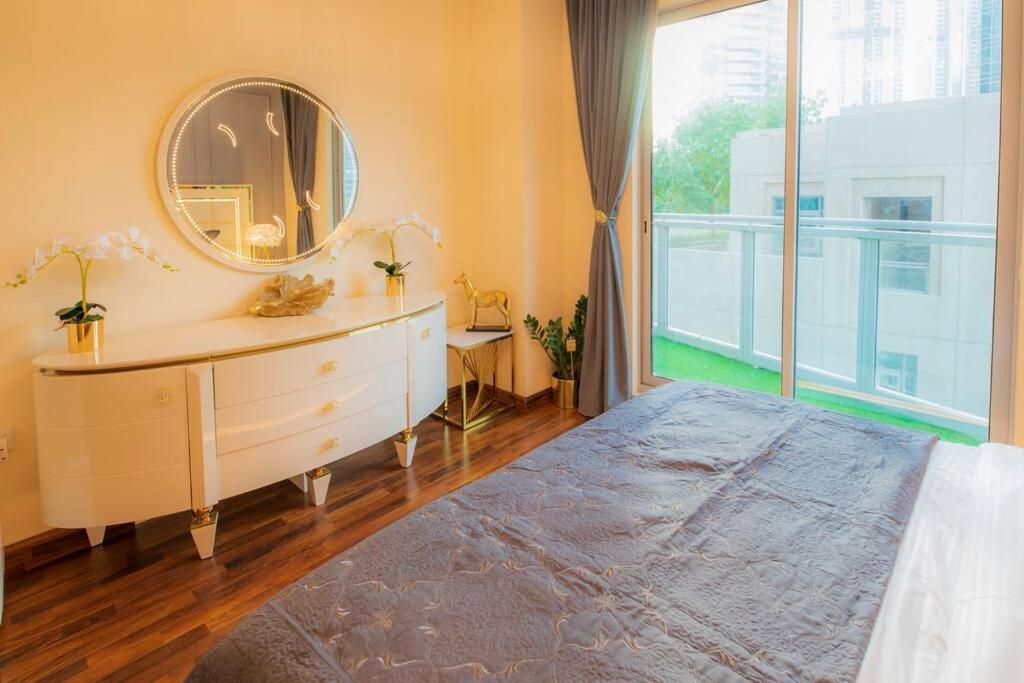 First Class 2Br With Full Burj Khalifa And Fountain View Dubai Eksteriør billede